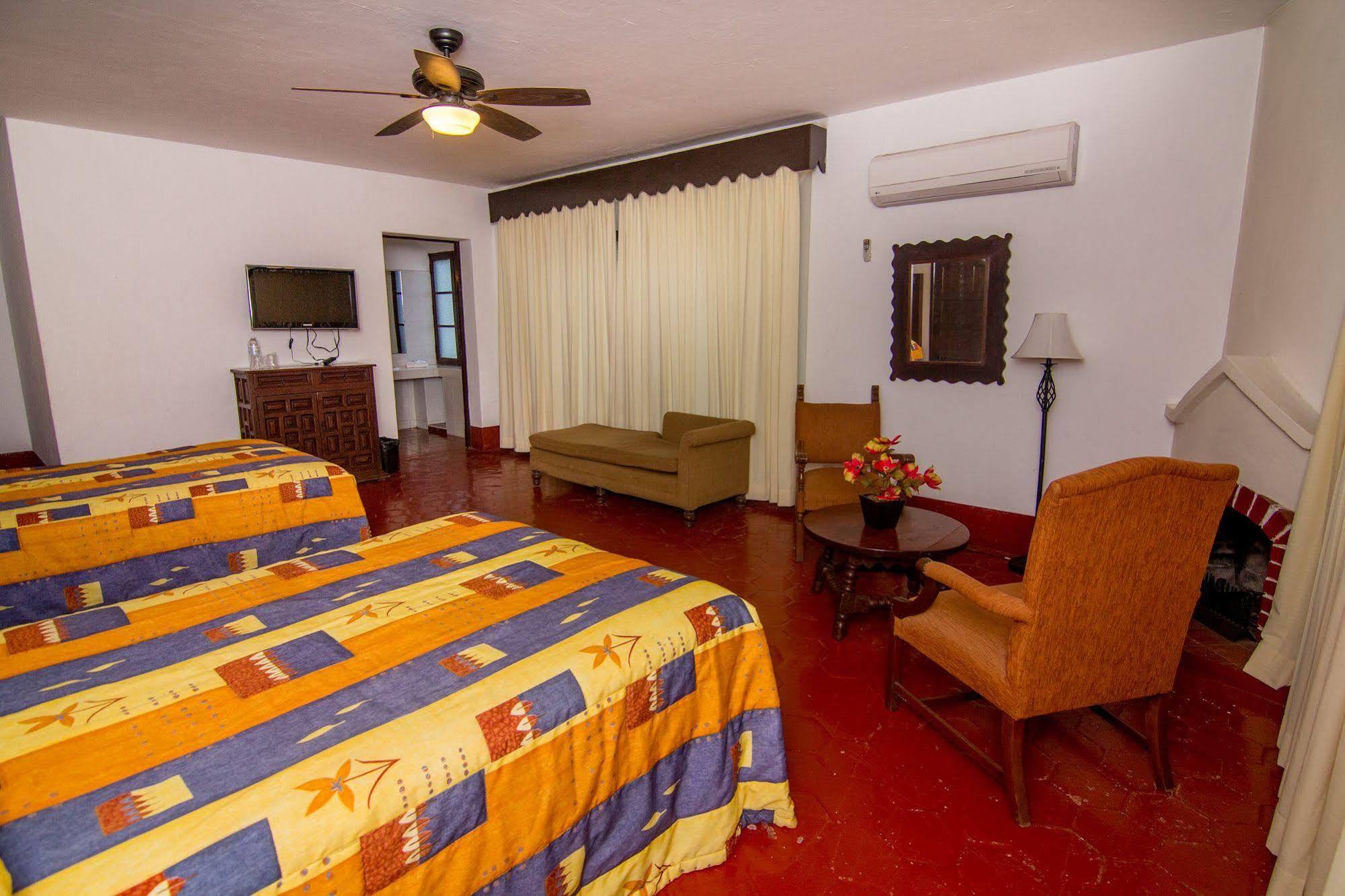 Hotel Playa De Cortes グアイマス エクステリア 写真